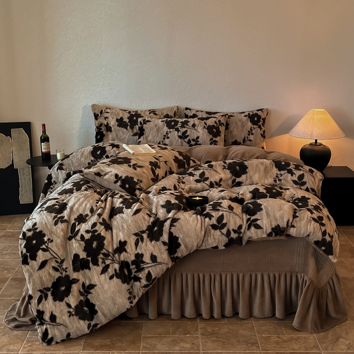 91家纺网 家纺一手货源 找家纺 子曰 2025新款美拉德高克重兔绒牛奶绒床盖款四件套 简约款-花语