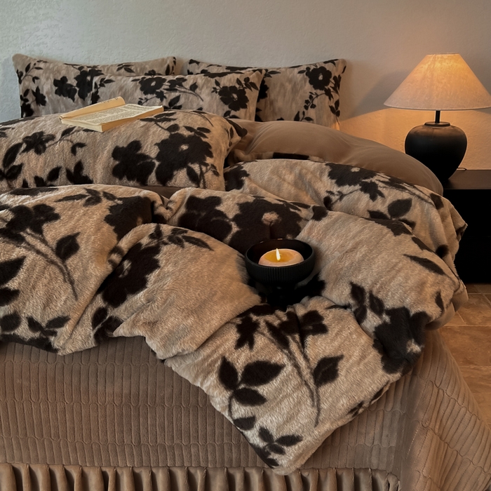 91家纺网 家纺一手货源 找家纺 子曰 2025新款美拉德高克重兔绒牛奶绒床盖款四件套 简约款-花语