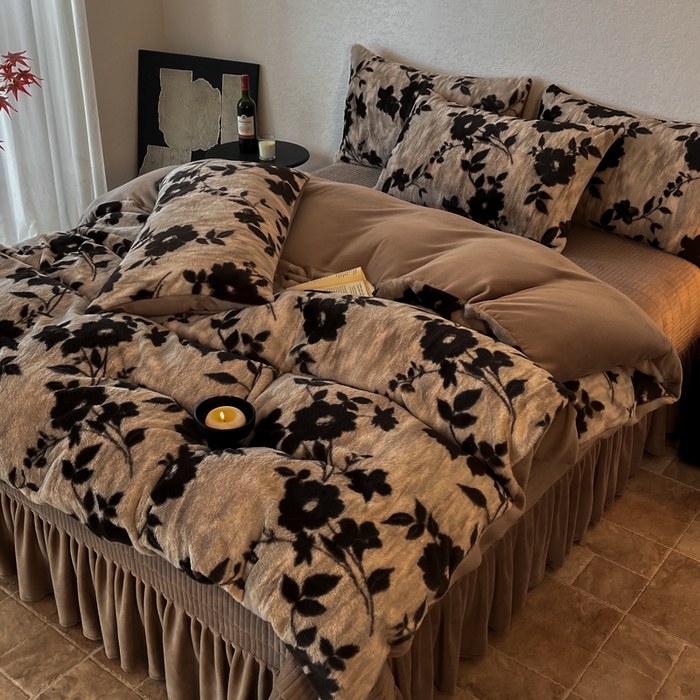 91家纺网 家纺一手货源 找家纺 子曰 2025新款美拉德高克重兔绒牛奶绒床盖款四件套 简约款-花语