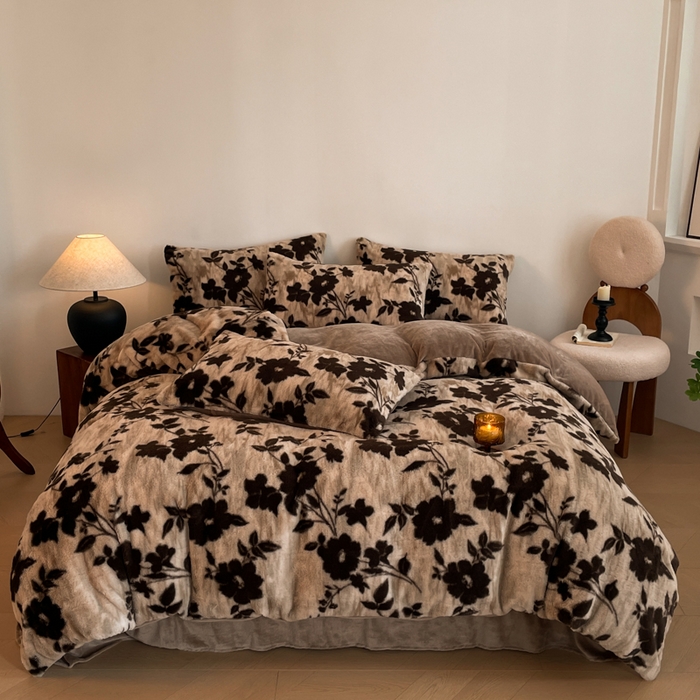 91家纺网 家纺一手货源 找家纺 子曰 2025新款美拉德高克重兔绒牛奶绒床盖款四件套 简约款-花语