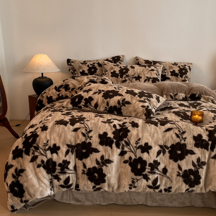 91家纺网 家纺一手货源 找家纺 子曰 2025新款美拉德高克重兔绒牛奶绒床盖款四件套 简约款-花语