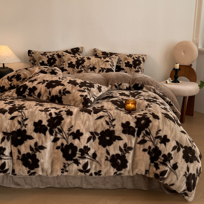 91家纺网 家纺一手货源 找家纺 子曰 2025新款美拉德高克重兔绒牛奶绒床盖款四件套 简约款-花语