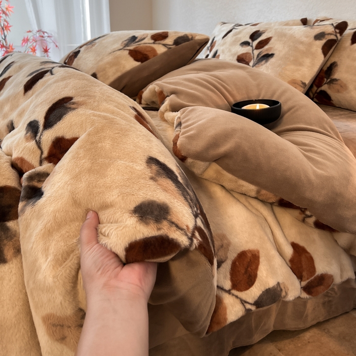 91家纺网 家纺一手货源 找家纺 子曰 2025新款美拉德高克重兔绒牛奶绒床盖款四件套 简约款-曼丽