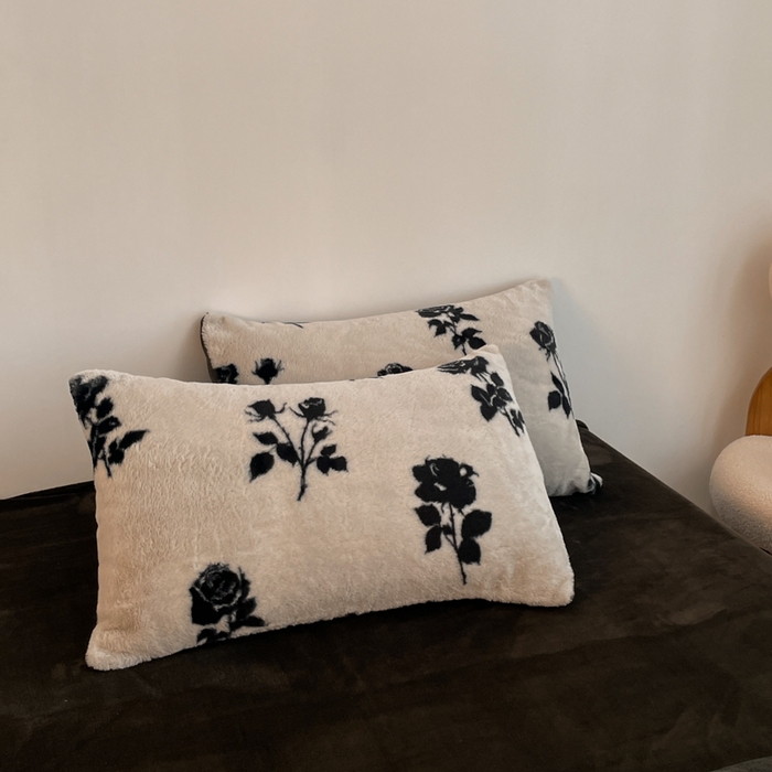 91家纺网 家纺一手货源 找家纺 子曰 2025新款美拉德高克重兔绒牛奶绒床盖款四件套 简约款-玫瑰(白)