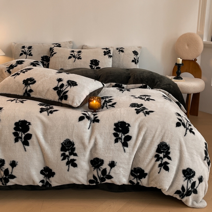 91家纺网 家纺一手货源 找家纺 子曰 2025新款美拉德高克重兔绒牛奶绒床盖款四件套 简约款-玫瑰(白)