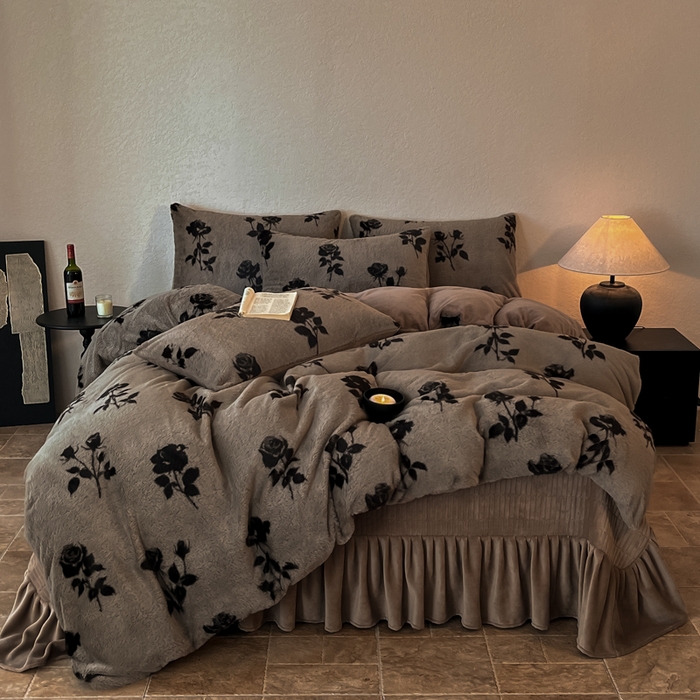 91家纺网 家纺一手货源 找家纺 子曰 2025新款美拉德高克重兔绒牛奶绒床盖款四件套 简约款-玫瑰(咖)