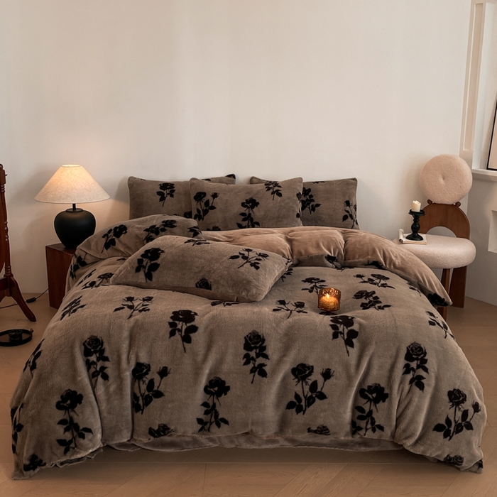 91家纺网 家纺一手货源 找家纺 子曰 2025新款美拉德高克重兔绒牛奶绒床盖款四件套 简约款-玫瑰(咖)