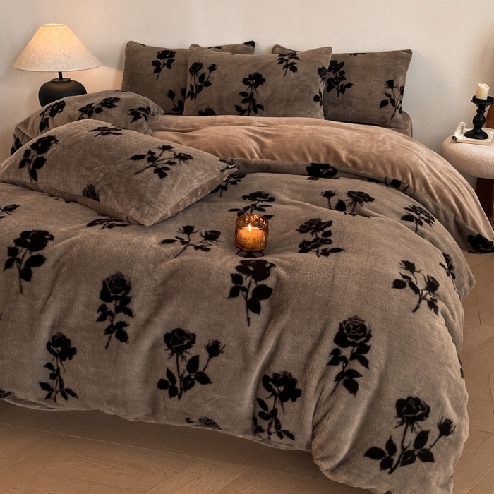 91家纺网 家纺一手货源 找家纺 子曰 2025新款美拉德高克重兔绒牛奶绒床盖款四件套 简约款-玫瑰(咖)