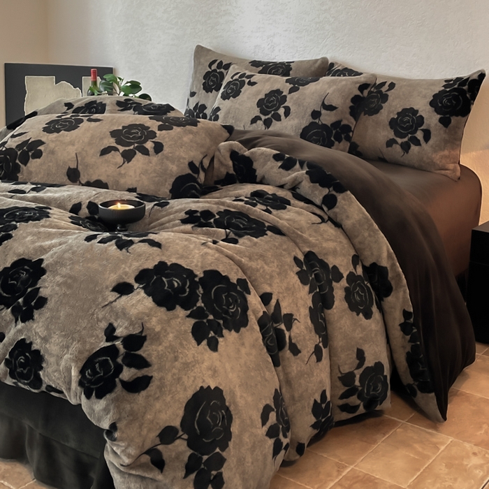 91家纺网 家纺一手货源 找家纺 子曰 2025新款美拉德高克重兔绒牛奶绒床盖款四件套 简约款-玫瑰灰