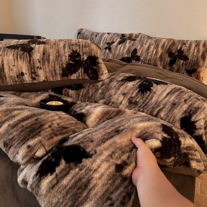 91家纺网 家纺一手货源 找家纺 子曰 2025新款美拉德高克重兔绒牛奶绒床盖款四件套 简约款-梦境棕