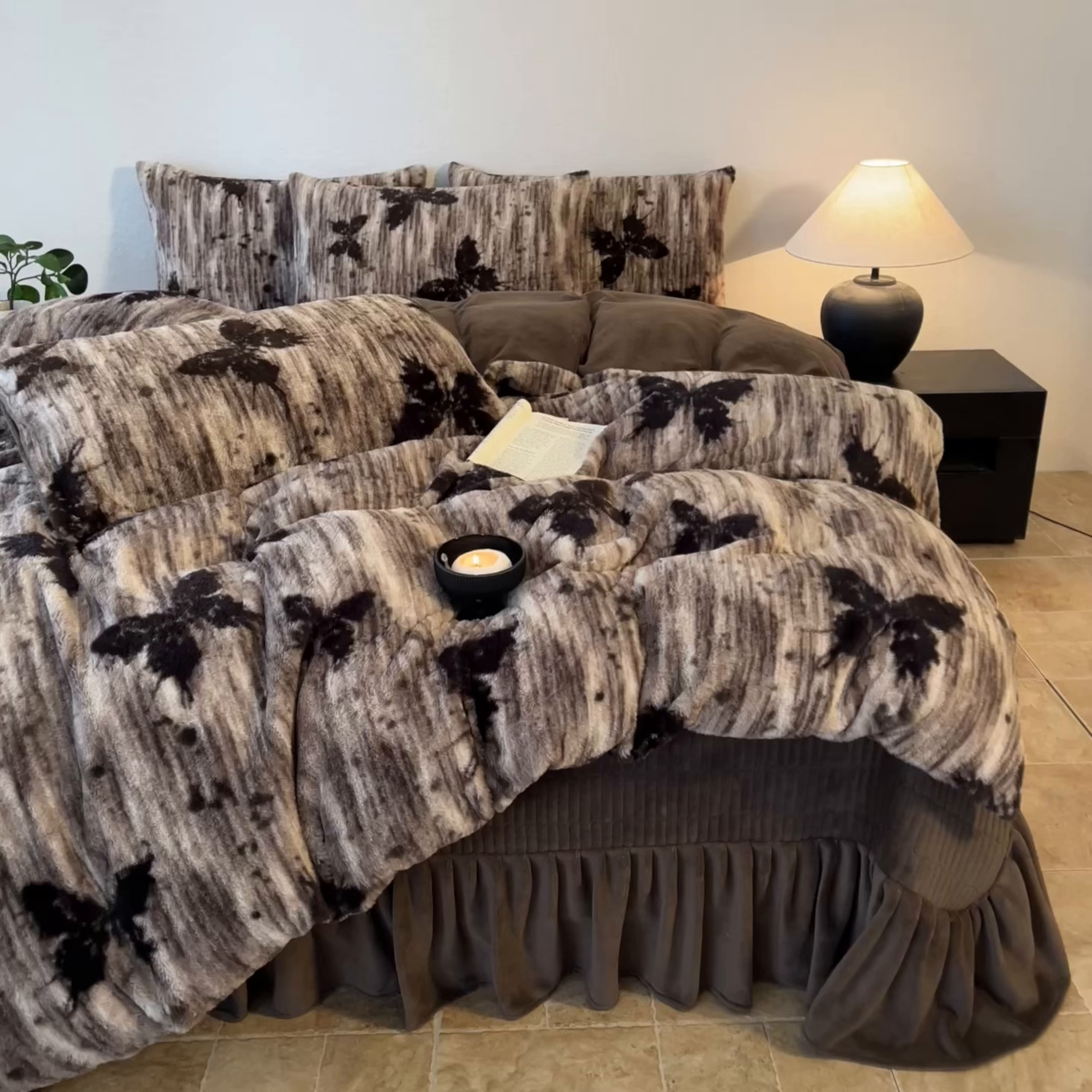 91家纺网 家纺一手货源 找家纺 子曰 2025新款美拉德高克重兔绒牛奶绒床盖款四件套 简约款-梦境棕