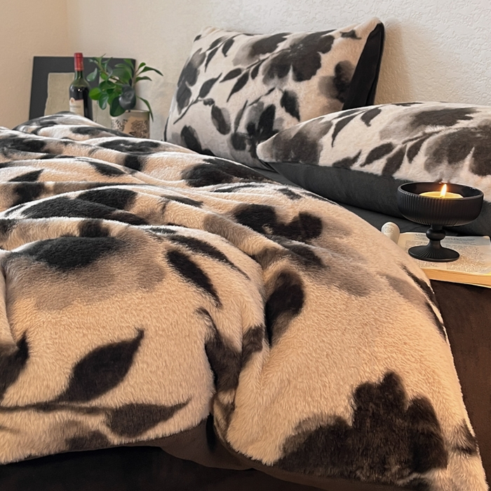 91家纺网 家纺一手货源 找家纺 子曰 2025新款美拉德高克重兔绒牛奶绒床盖款四件套 简约款-莫奈