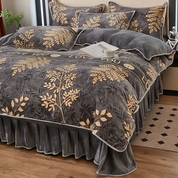 91家纺网 家纺一手货源 找家纺 栩裕 2025新款7斤重牛奶金貂绒印花牛奶绒四件套 金枝玉叶