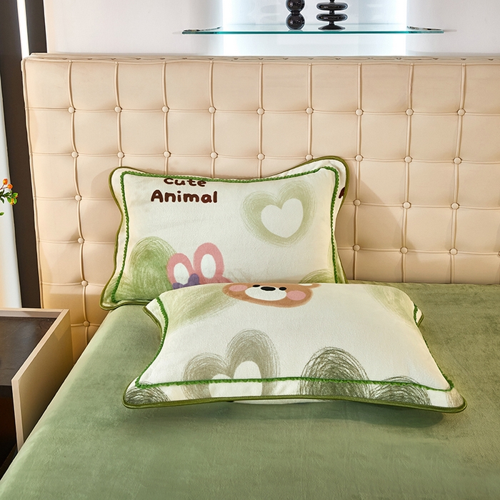 91家纺网 家纺一手货源 找家纺 栩裕 2025新款7斤重牛奶金貂绒印花牛奶绒四件套 可爱熊