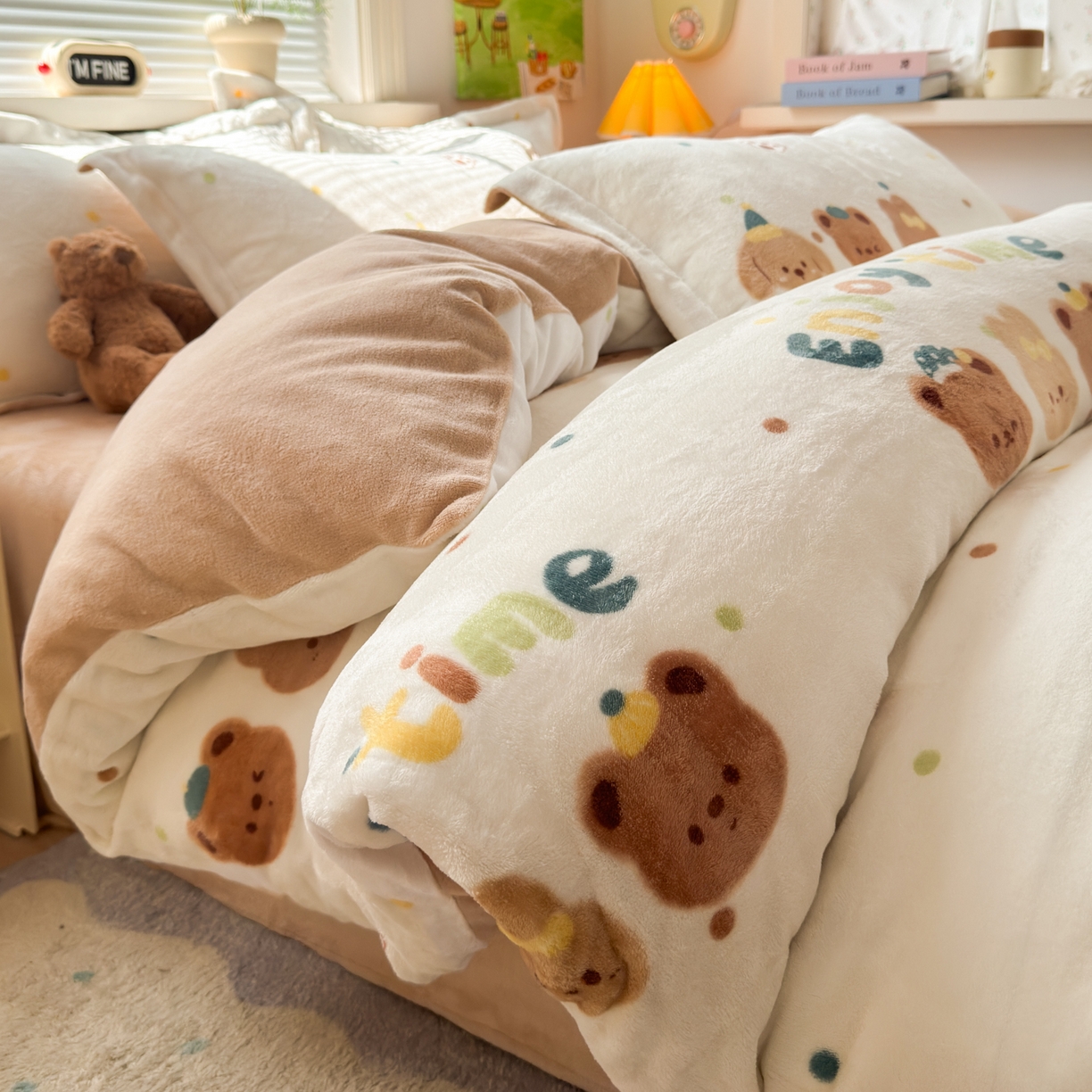 91家纺网 家纺一手货源 找家纺 铭宣 2025新款高克重牛奶绒印花保暖四件套床单床笠单被套款 欢乐颂