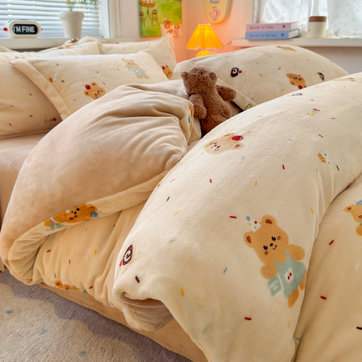 91家纺网 家纺一手货源 找家纺 铭宣 2025新款高克重牛奶绒印花保暖四件套床单床笠单被套款 黄油小熊