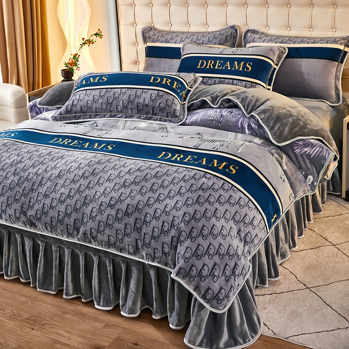 91家纺网 家纺一手货源 找家纺 栩裕 2025新款7斤重牛奶金貂绒印花牛奶绒四件套 骑士