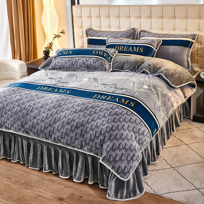 栩裕 2025新款7斤重牛奶金貂绒印花牛奶绒四件套 骑士