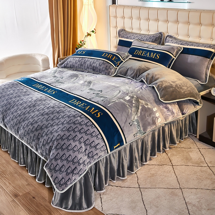 91家纺网 家纺一手货源 找家纺 栩裕 2025新款7斤重牛奶金貂绒印花牛奶绒四件套 骑士