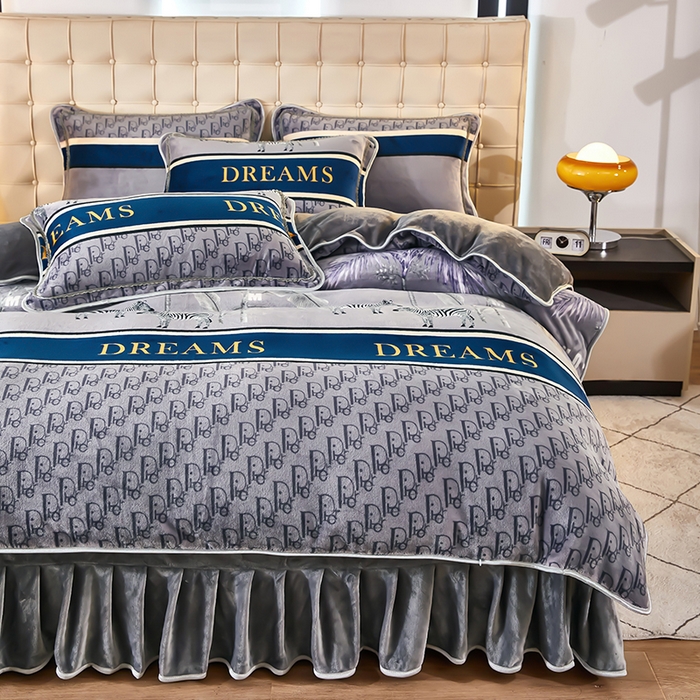 91家纺网 家纺一手货源 找家纺 栩裕 2025新款7斤重牛奶金貂绒印花牛奶绒四件套 骑士