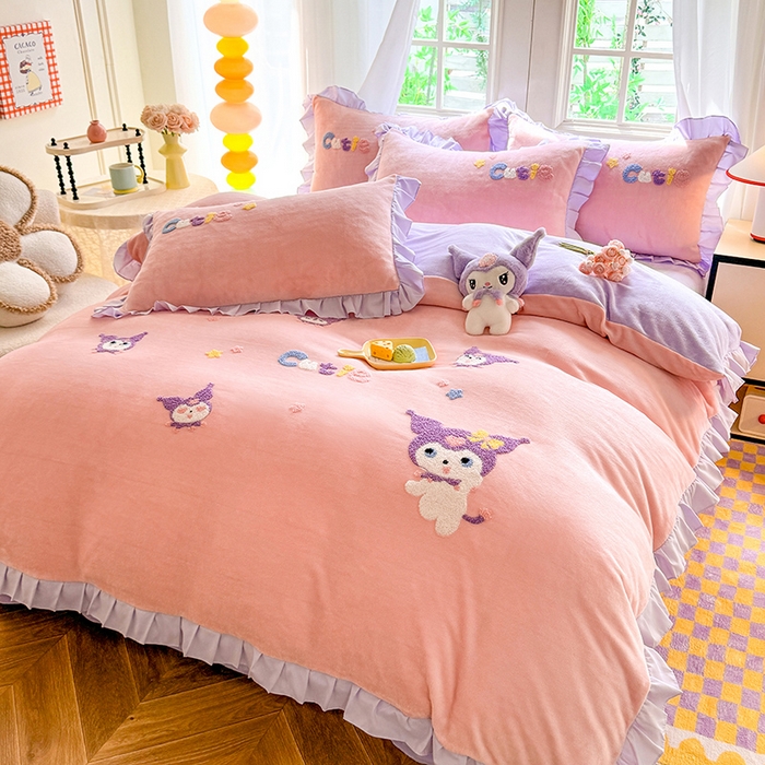 91家纺网 家纺一手货源 找家纺 雨菲家纺 2025新款高克重加厚牛奶绒毛巾绣韩版荷叶花边四件套-美美兔 美美兔粉紫