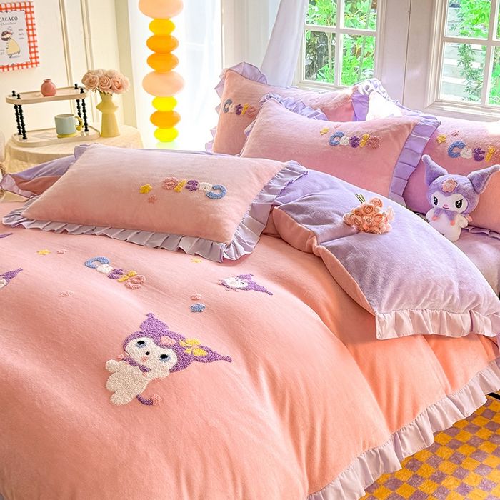 91家纺网 家纺一手货源 找家纺 雨菲家纺 2025新款高克重加厚牛奶绒毛巾绣韩版荷叶花边四件套-美美兔 美美兔粉紫