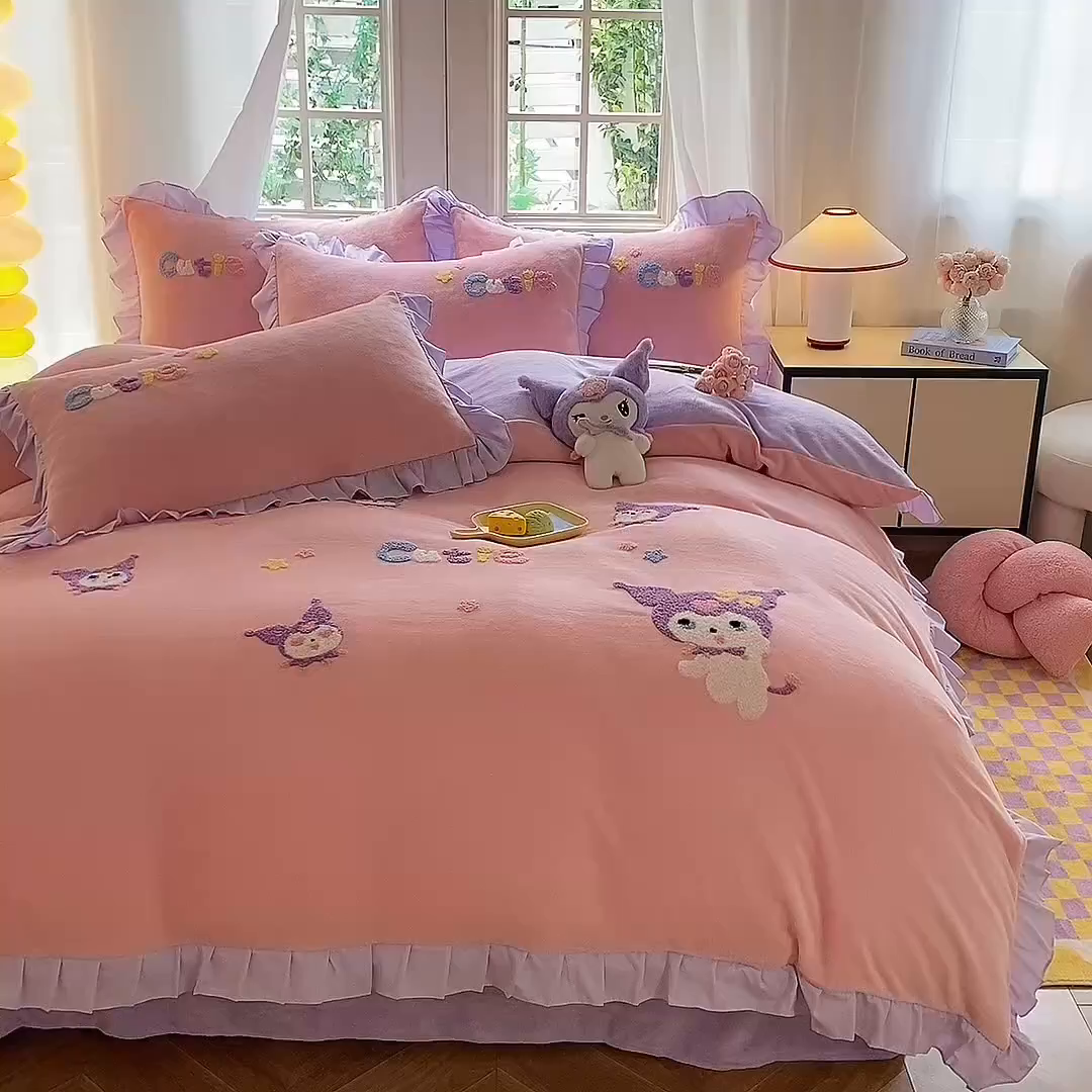 91家纺网 家纺一手货源 找家纺 雨菲家纺 2025新款高克重加厚牛奶绒毛巾绣韩版荷叶花边四件套-美美兔 美美兔粉紫