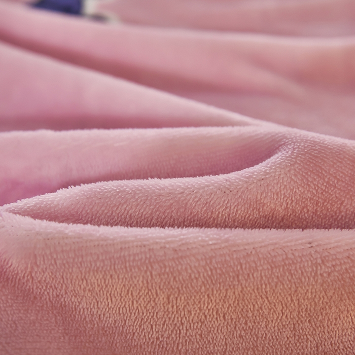 91家纺网 家纺一手货源 找家纺 栩裕 2025新款7斤重牛奶金貂绒印花牛奶绒四件套 童心粉