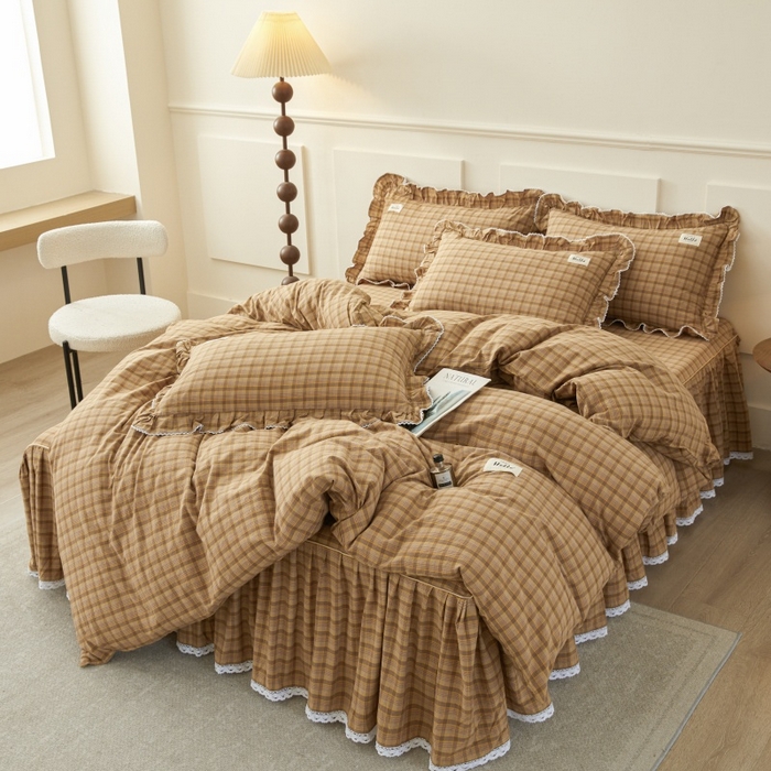 91家纺网 家纺一手货源 找家纺 缦彩 2025新款纯棉水洗棉床裙床罩四件套全棉防滑防尘保护套床单套件 艾米-咖