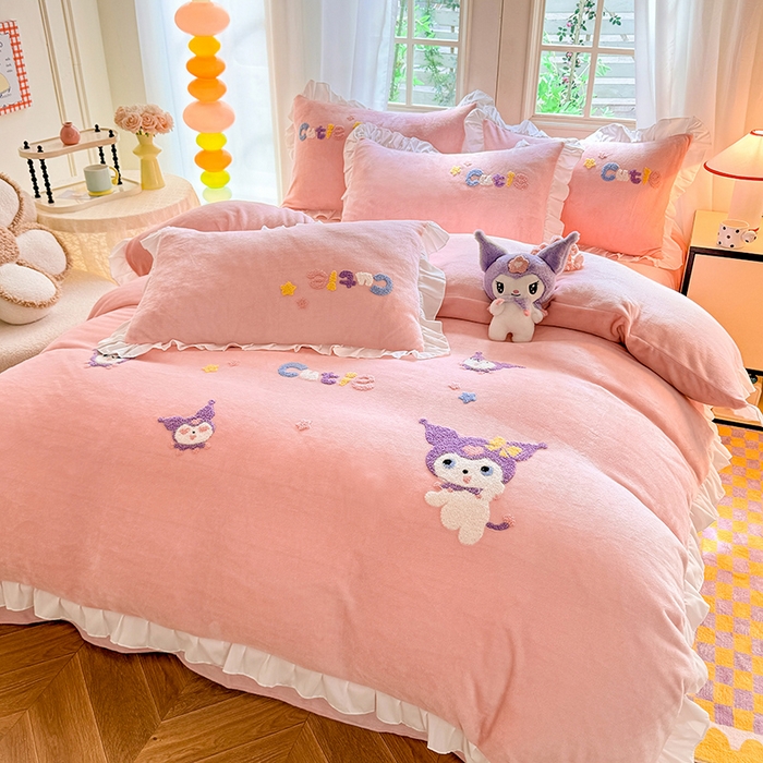 91家纺网 家纺一手货源 找家纺 雨菲家纺 2025新款高克重加厚牛奶绒毛巾绣韩版荷叶花边四件套-美美兔 美美兔粉