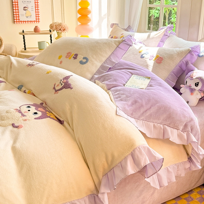 91家纺网 家纺一手货源 找家纺 雨菲家纺 2025新款高克重加厚牛奶绒毛巾绣韩版荷叶花边四件套-美美兔 美美兔奶黄紫