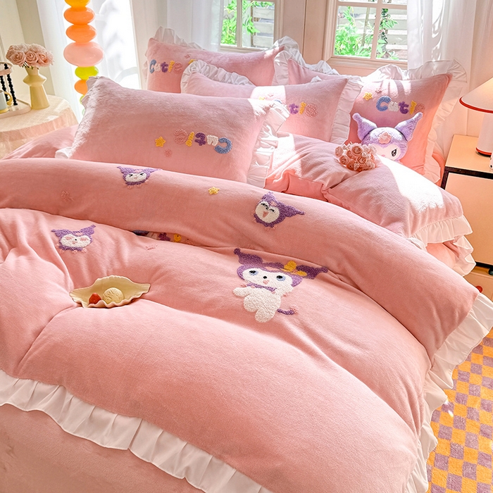 91家纺网 家纺一手货源 找家纺 雨菲家纺 2025新款高克重加厚牛奶绒毛巾绣韩版荷叶花边四件套-美美兔 美美兔粉