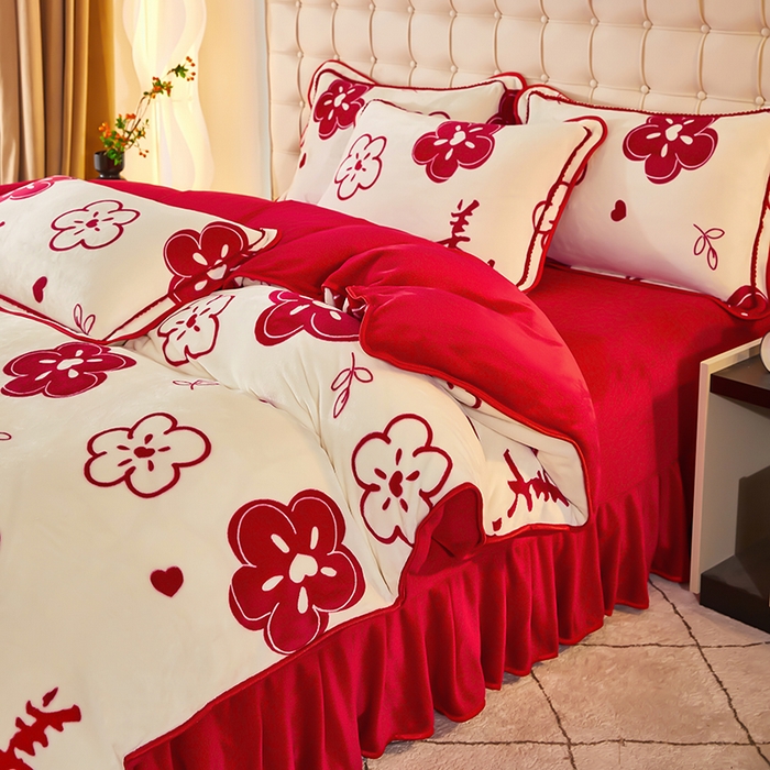 91家纺网 家纺一手货源 找家纺 栩裕 2025新款7斤重牛奶金貂绒印花牛奶绒四件套 小美满