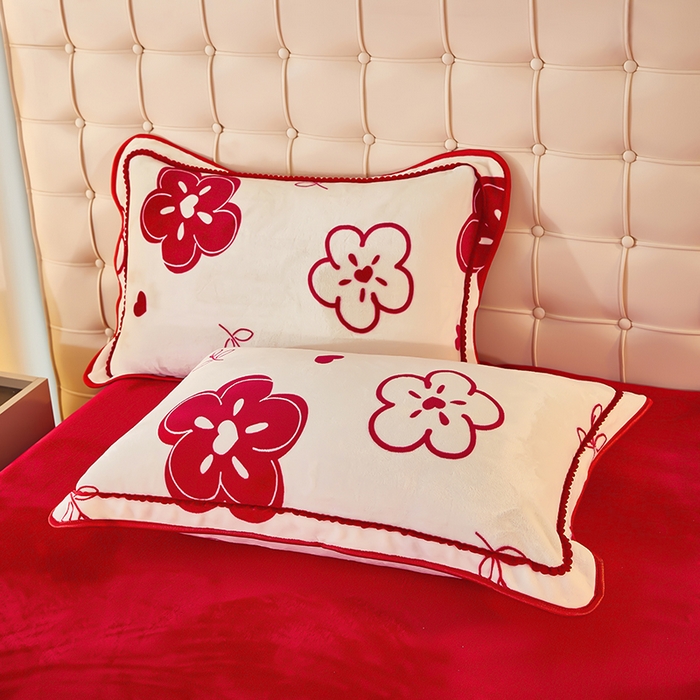 91家纺网 家纺一手货源 找家纺 栩裕 2025新款7斤重牛奶金貂绒印花牛奶绒四件套 小美满