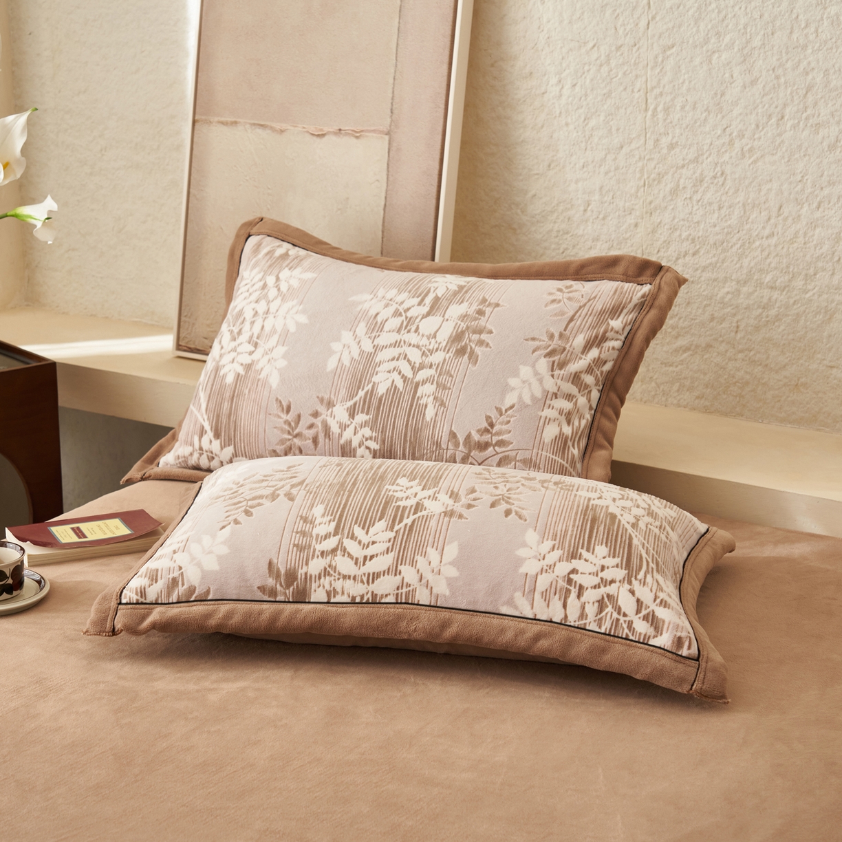 91家纺网 家纺一手货源 找家纺 子由家居 2025新款230g牛奶绒染色雕花可拆洗被套冬被 雕花被套-海棠