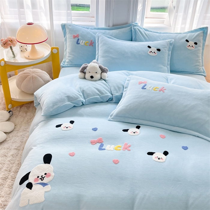 91家纺网 家纺一手货源 找家纺 （总）雨菲家纺 2025新款高克重加厚简约毛巾绣花牛奶绒四件套