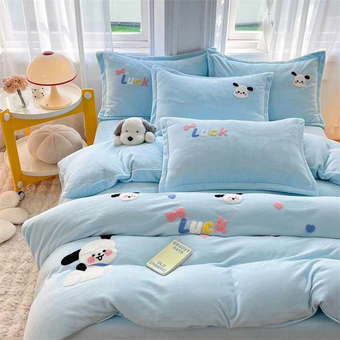 91家纺网 家纺一手货源 找家纺 （总）雨菲家纺 2025新款高克重加厚简约毛巾绣花牛奶绒四件套