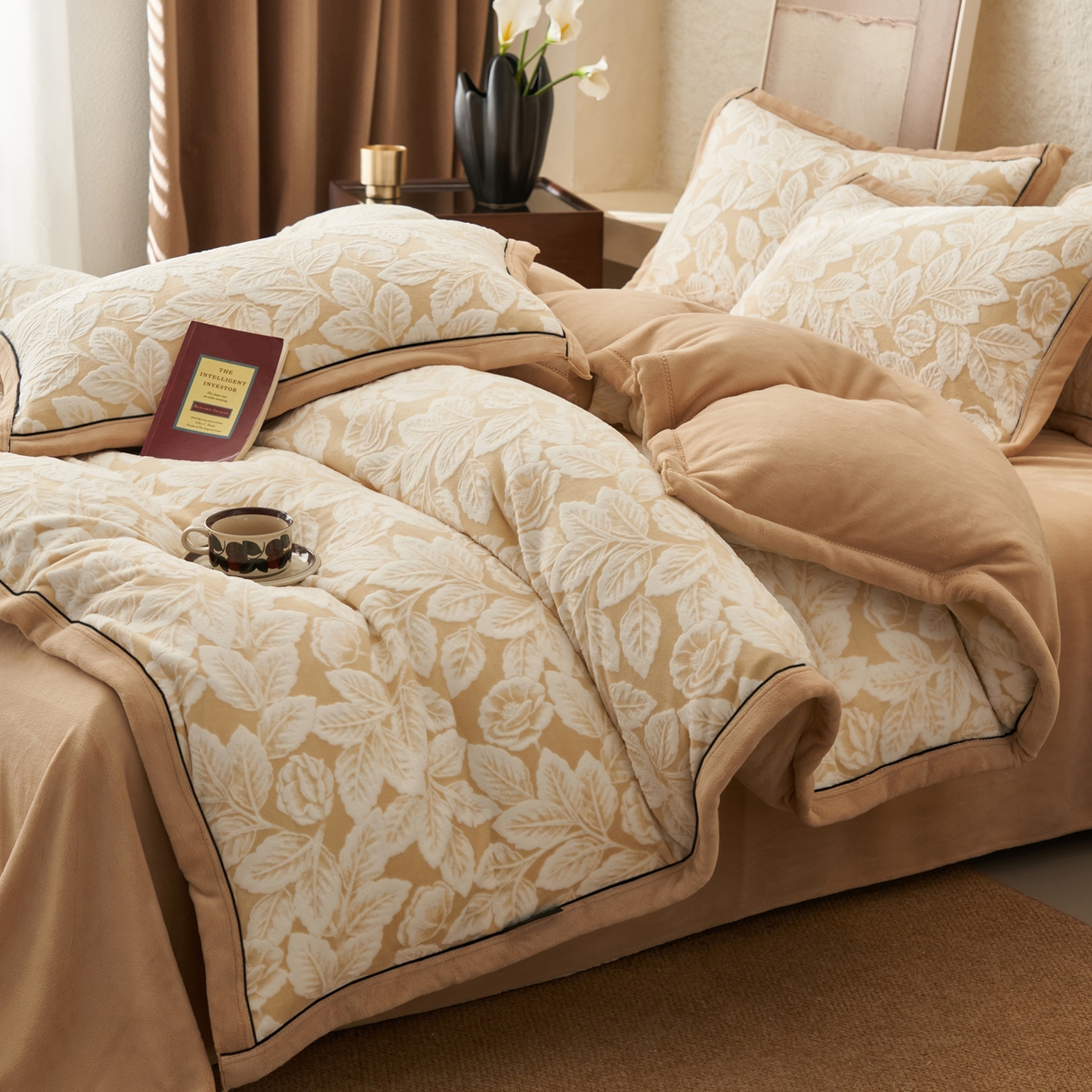 91家纺网 家纺一手货源 找家纺 子由家居 2025新款230g牛奶绒染色雕花可拆洗被套冬被 雕花被套-叶茂