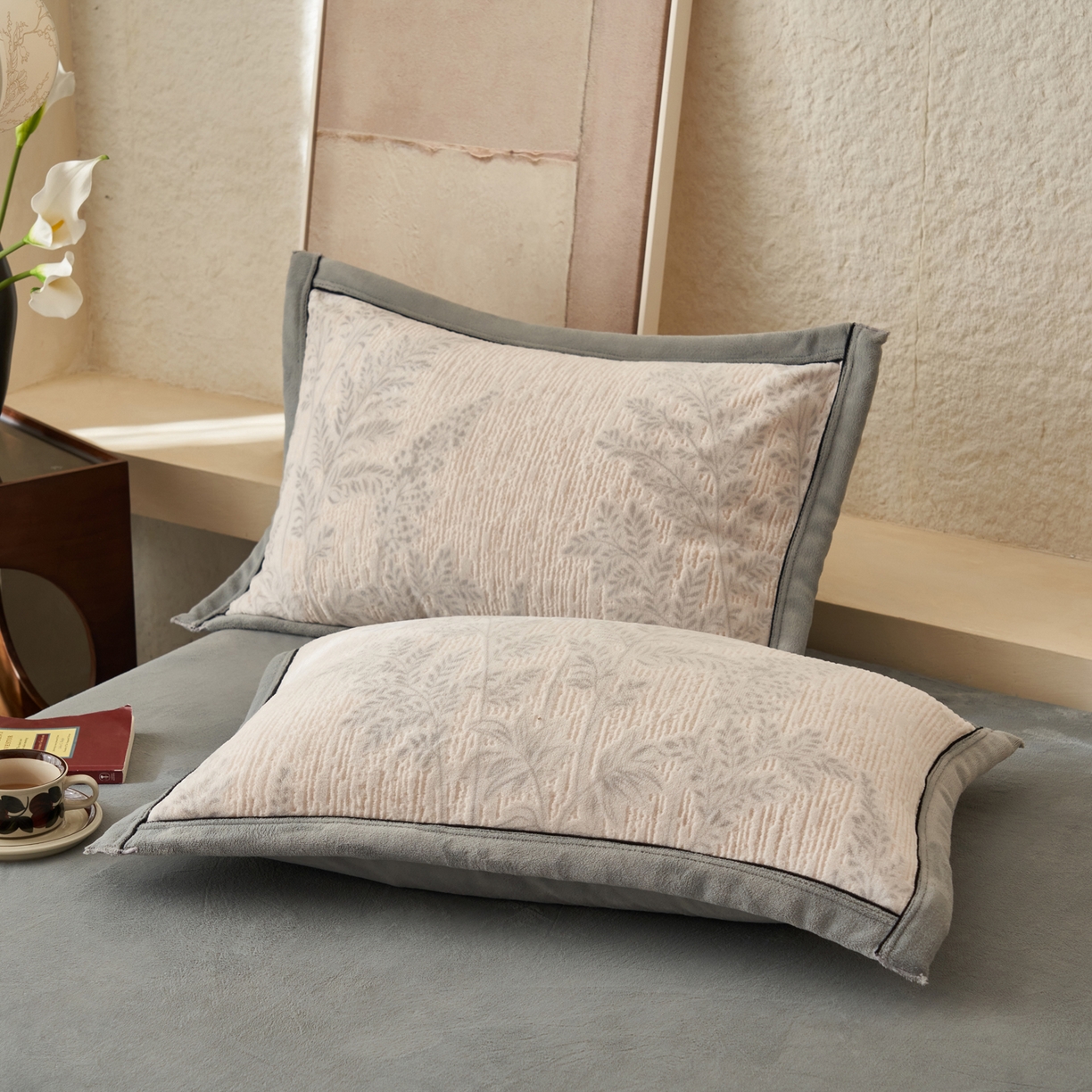 91家纺网 家纺一手货源 找家纺 子由家居 2025新款230g牛奶绒染色雕花可拆洗被套冬被 雕花被套-浮生