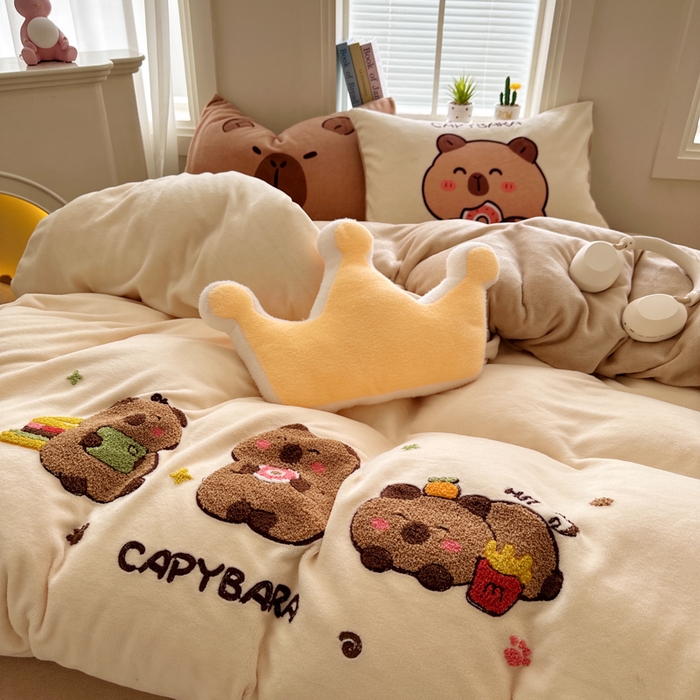 91家纺网 家纺一手货源 找家纺 （总）徕米家居 2025新款卡通毛巾绣绣花牛奶绒四件套