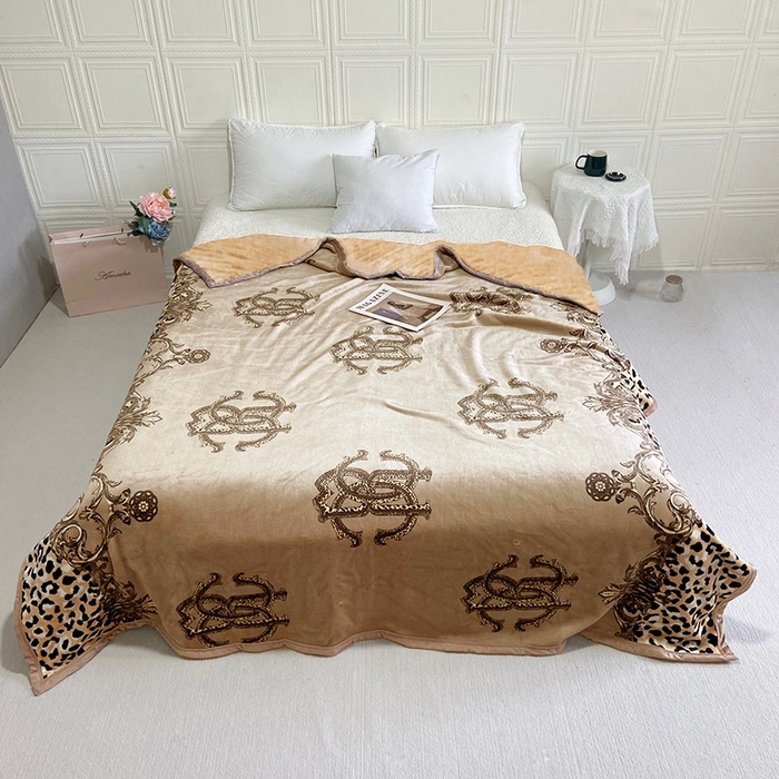 91家纺网 家纺一手货源 找家纺 卡奥2025AB版云貂绒毛毯直播爆款法莱绒休闲盖毯沙发毯午睡毯空调毯子 奇迹