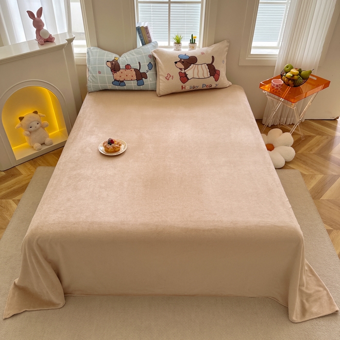 91家纺网 家纺一手货源 找家纺 徕米家居 2025新款卡通毛巾绣绣花牛奶绒四件套 奔跑小狗