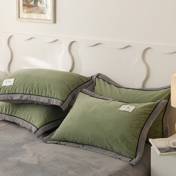 91家纺网 家纺一手货源 找家纺 子由家居 2024新款牛奶绒双拼可拆洗冬被被子被芯 双拼可拆洗-牛油果绿+浅灰