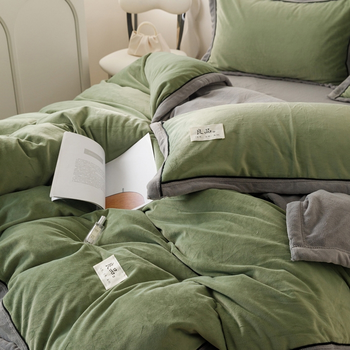 91家纺网 家纺一手货源 找家纺 子由家居 2024新款牛奶绒双拼可拆洗冬被被子被芯 双拼可拆洗-牛油果绿+浅灰