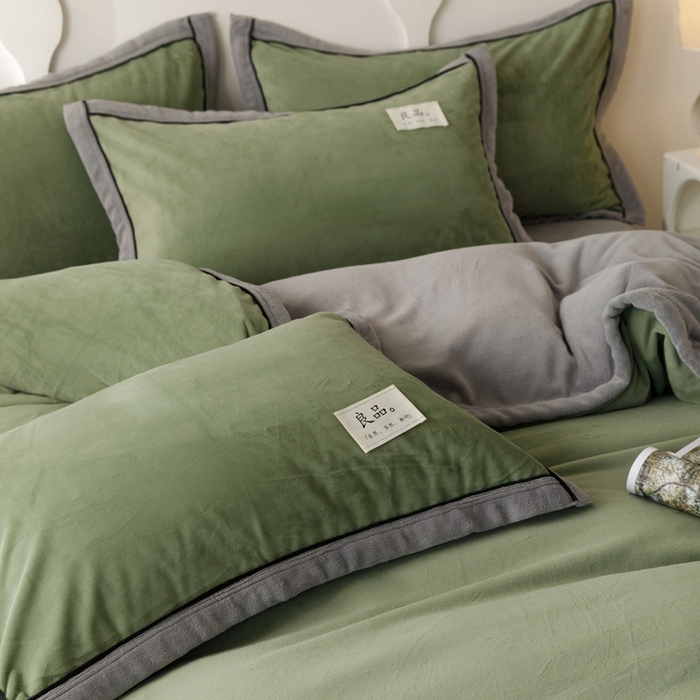 91家纺网 家纺一手货源 找家纺 子由家居 2024新款牛奶绒双拼可拆洗冬被被子被芯 双拼可拆洗-牛油果绿+浅灰