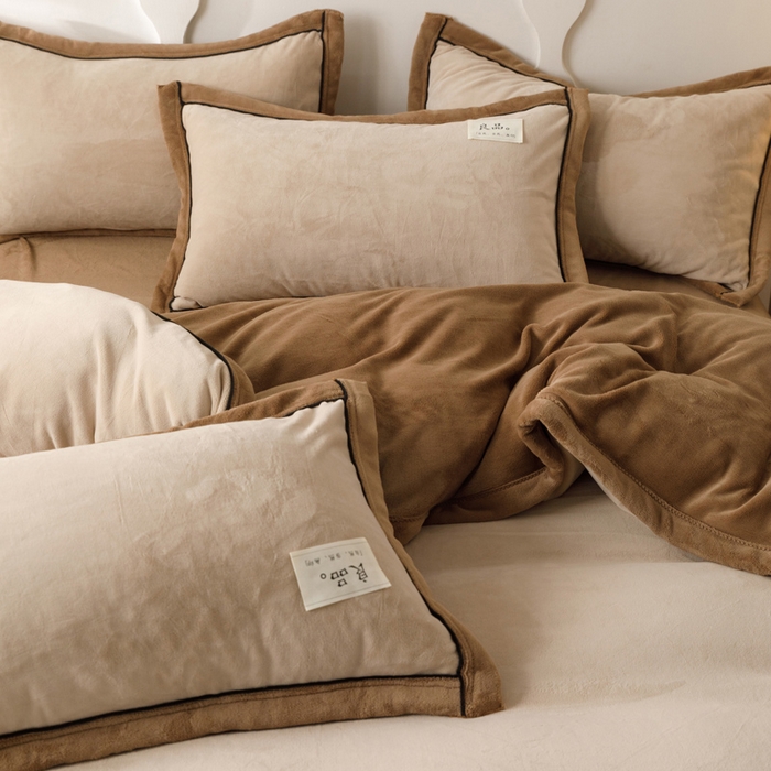 91家纺网 家纺一手货源 找家纺 子由家居 2024新款牛奶绒双拼可拆洗冬被被子被芯 双拼可拆洗-米驼+奶茶咖