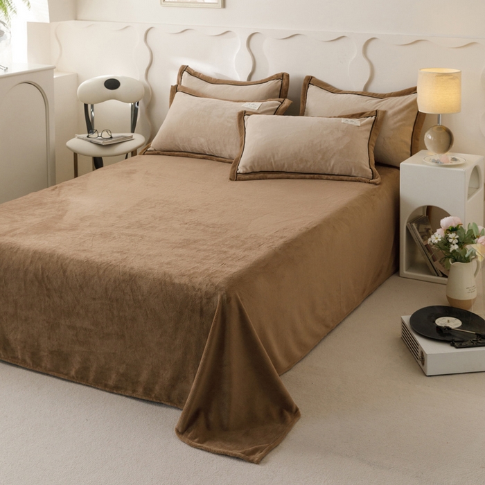 91家纺网 家纺一手货源 找家纺 子由家居 2024新款牛奶绒双拼可拆洗冬被被子被芯 双拼可拆洗-米驼+奶茶咖