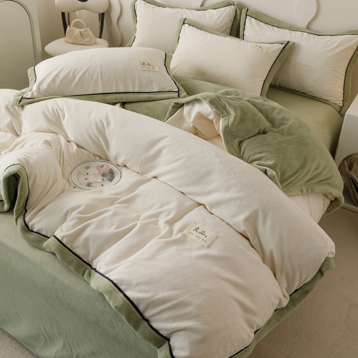 91家纺网 家纺一手货源 找家纺 子由家居 2024新款牛奶绒双拼可拆洗冬被被子被芯 双拼可拆洗-米白+浅水绿
