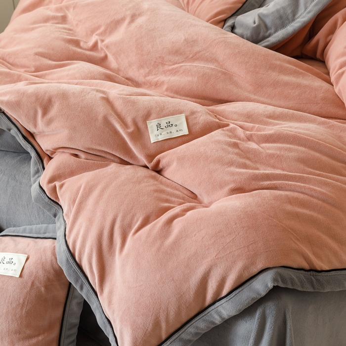 91家纺网 家纺一手货源 找家纺 子由家居 2024新款牛奶绒双拼可拆洗冬被被子被芯 双拼可拆洗-豆沙+浅灰