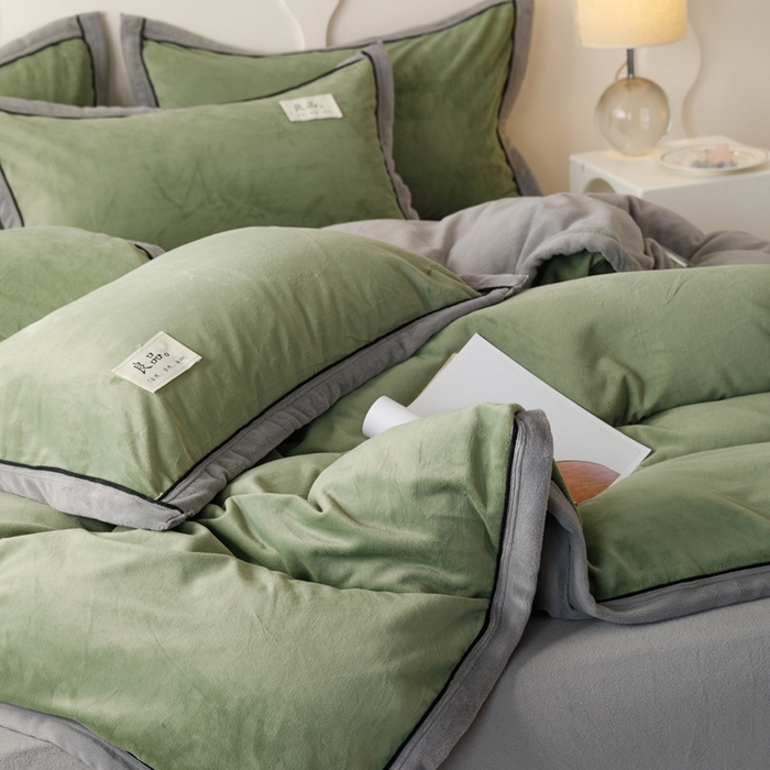 91家纺网 家纺一手货源 找家纺 子由家居 2024新款牛奶绒双拼可拆洗冬被被子被芯 双拼可拆洗-牛油果绿+浅灰